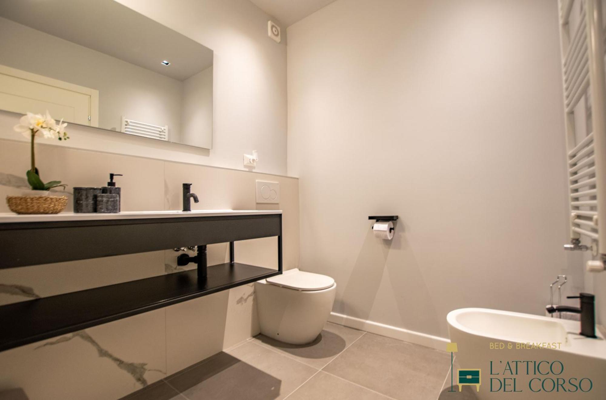 Apartamento L'Attico Del Corso Trieste Exterior foto