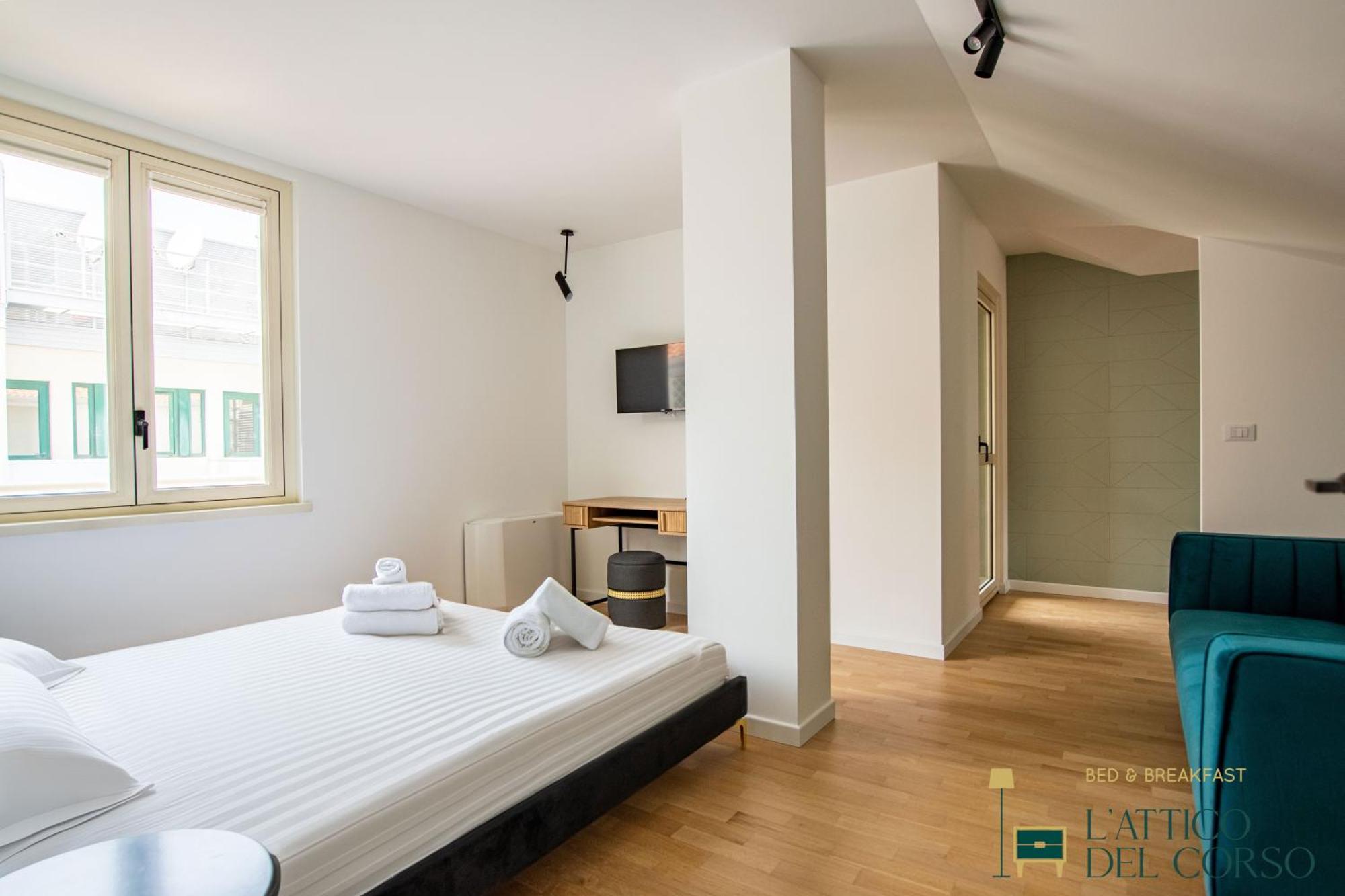 Apartamento L'Attico Del Corso Trieste Exterior foto