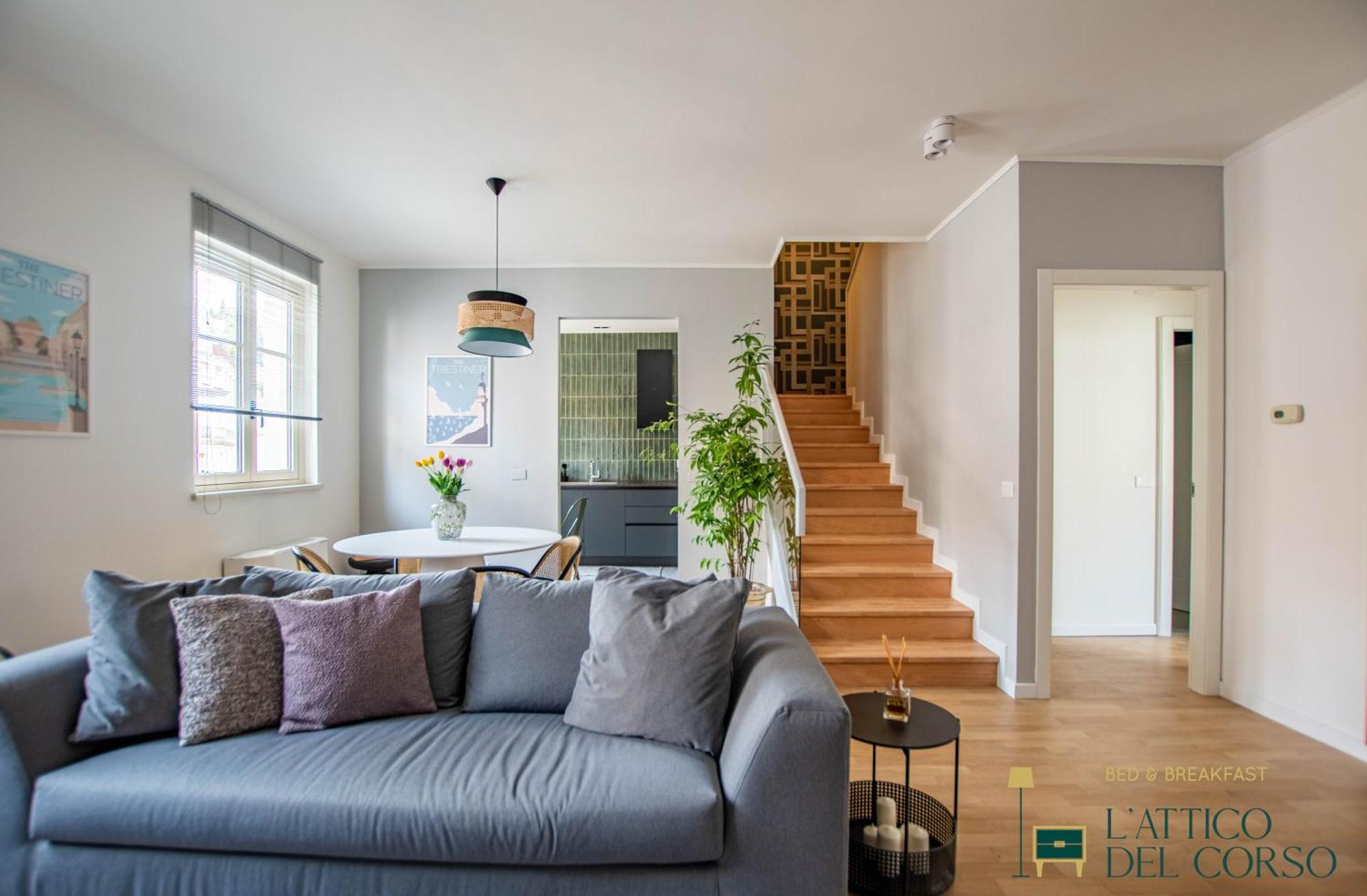 Apartamento L'Attico Del Corso Trieste Exterior foto